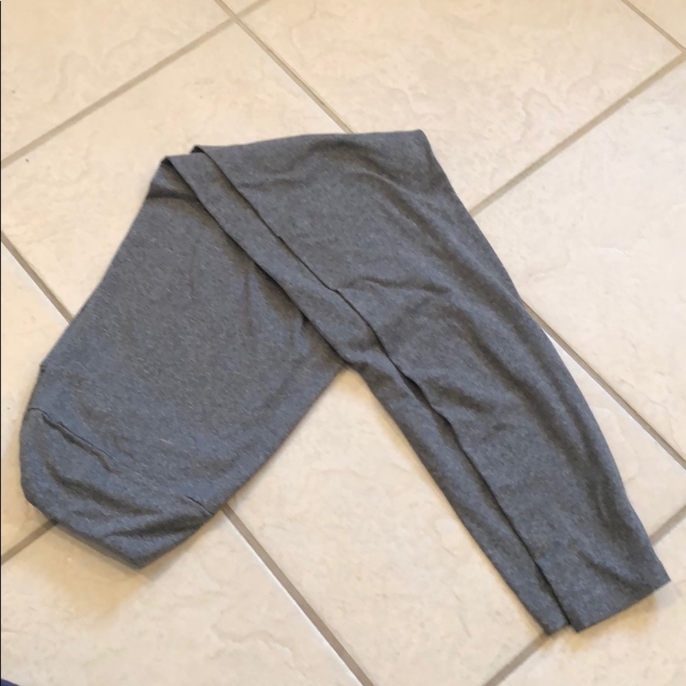 Gray heathered leggings